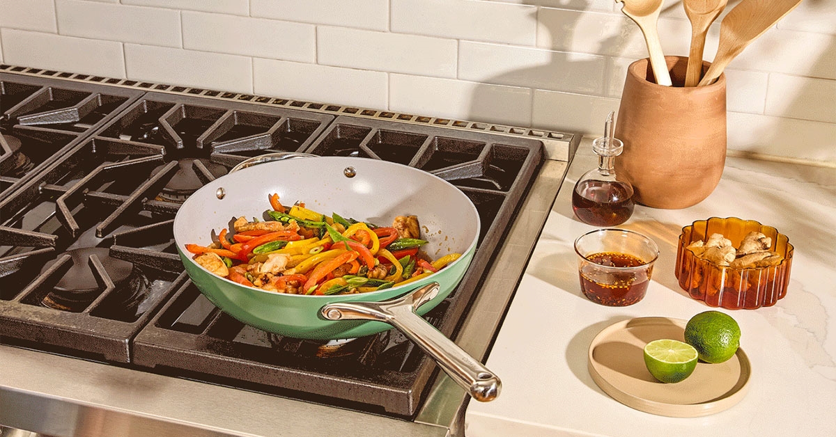 Caraway 12 Inch Stir Fry Pan with Lid – Ceramic Coated – Non-Toxic
